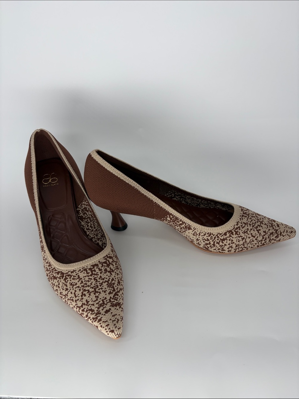 Cosy Island Brown and Cream Pointed Toe Kitten Heel Knit Pumps - Sz 7 NWOB